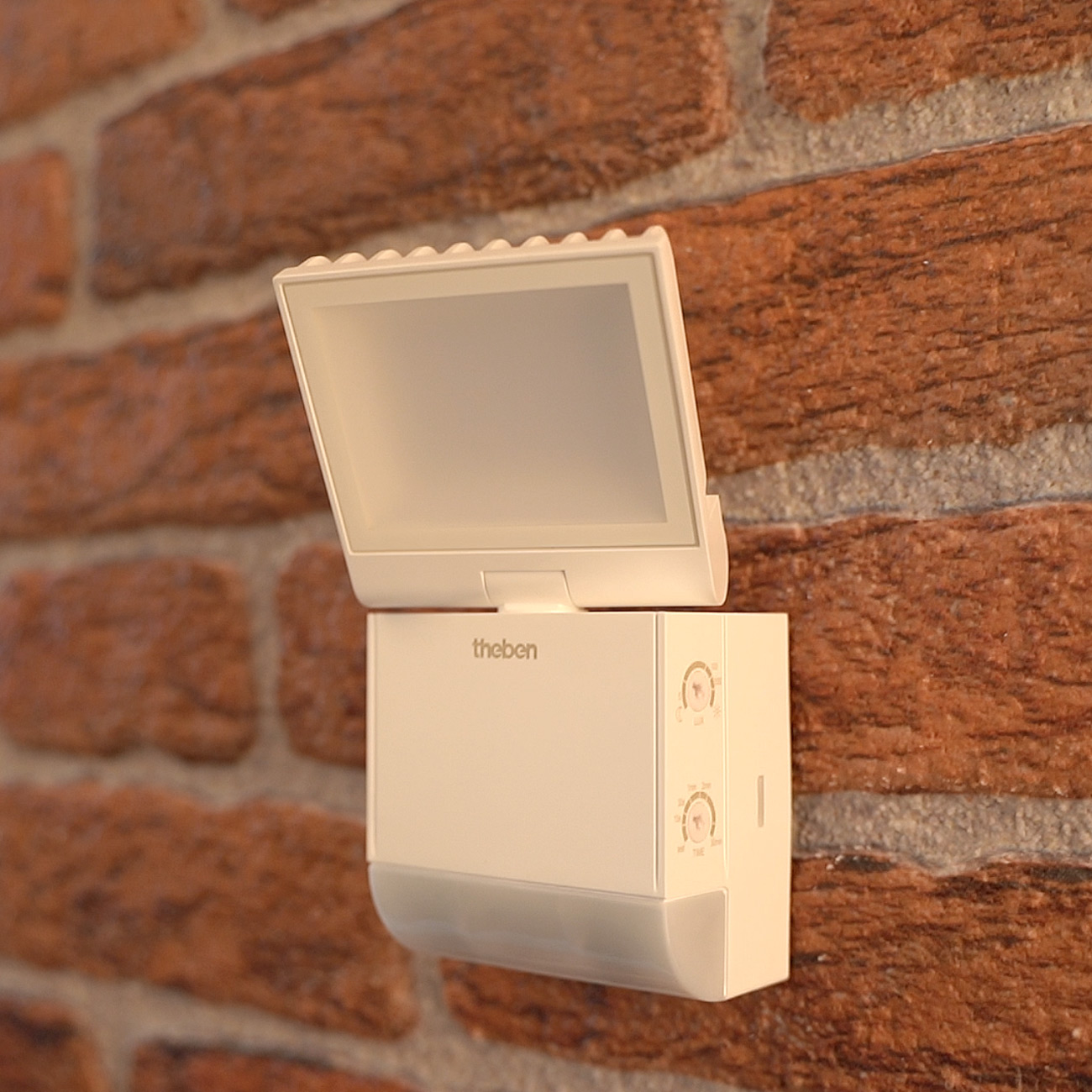 Theben theLeda S8-100 WH LED-Strahler dreh-/schwenkbar, Bewegungsmelder, 4000 K neutralweiß 1020800